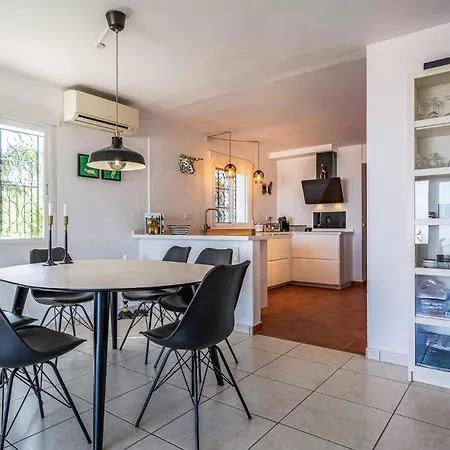 Lovely In With Kitchen Almunecar